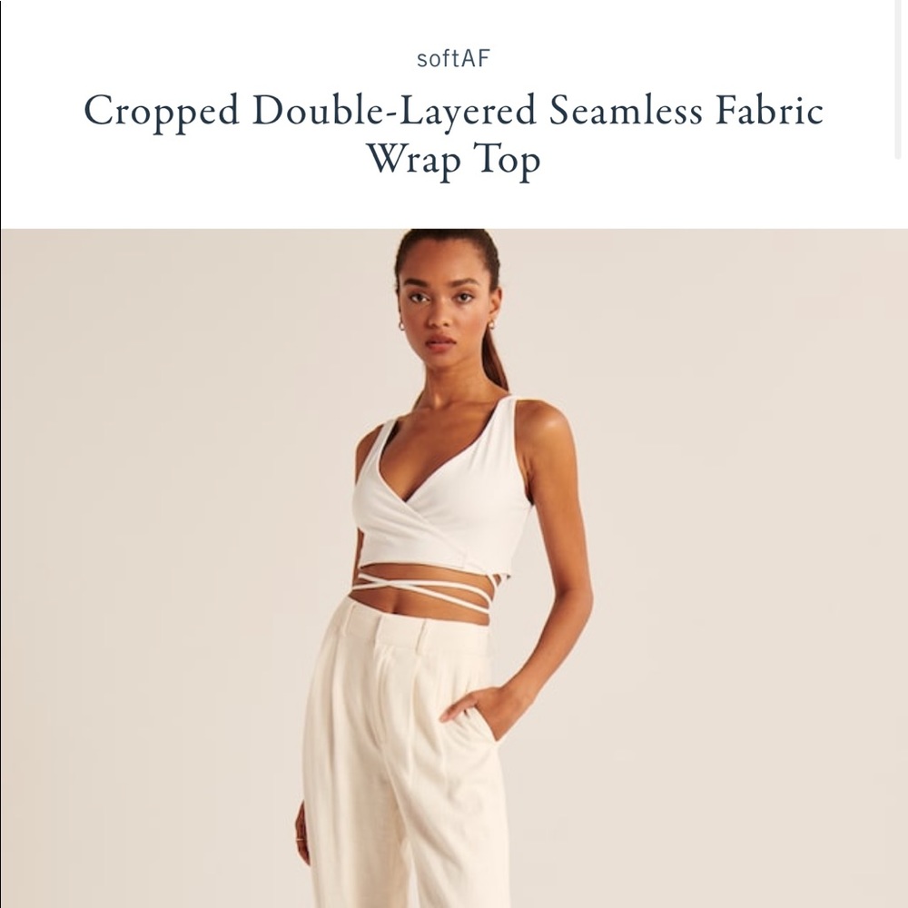 A&F Cropped Double-Layered Seamless Fabric Wrap Top